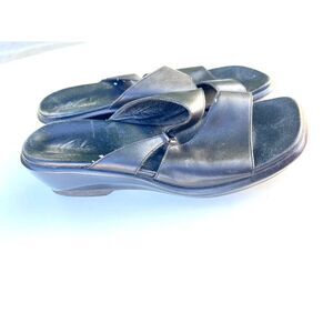 Womens Clarks leather shoes black open sandals low comfortable heels size 7M